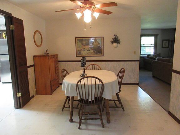 5th image of 1097 Cooper Dr