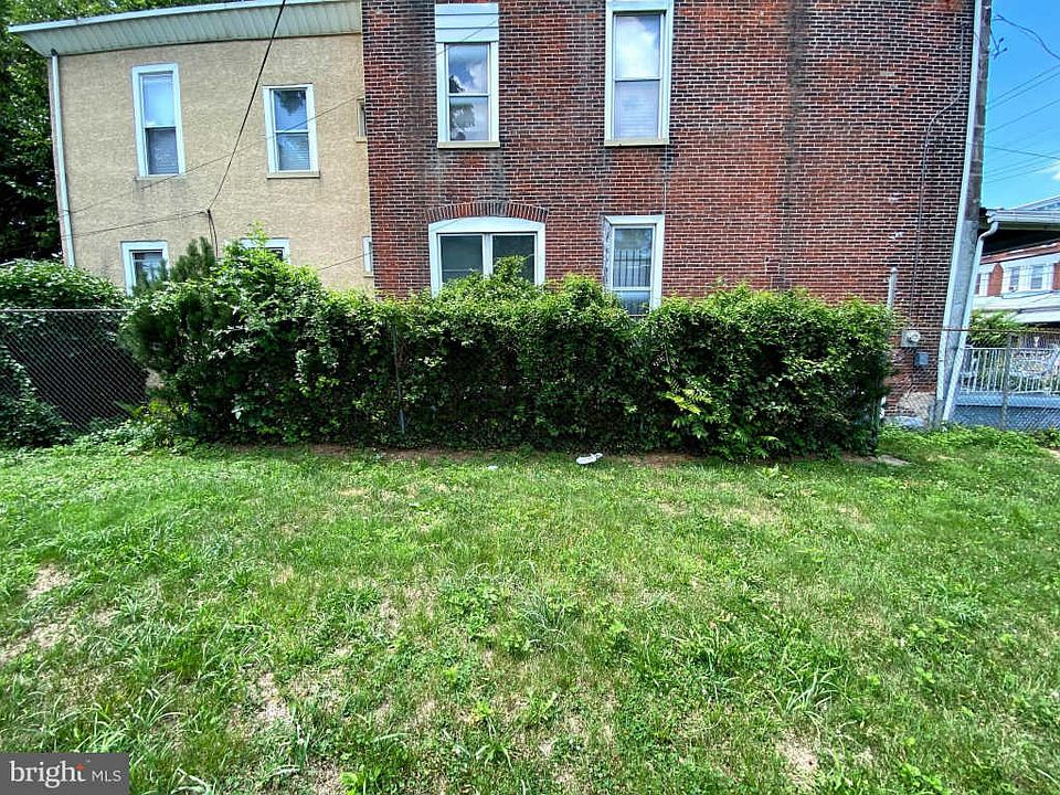 2nd image of 2102 W Ontario St