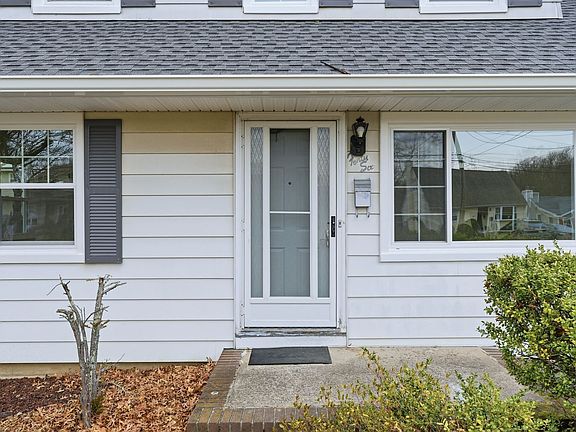 3rd image of 46 Glenwood Ave