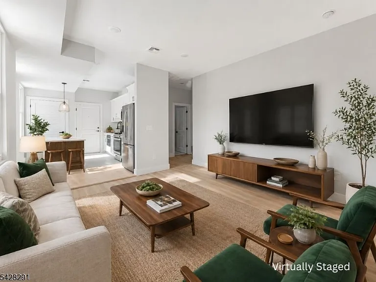 977 Sanford Ave #2 — Photo 6