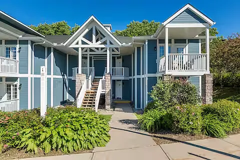 Highland Dr, Oro Medonte — Photo 2