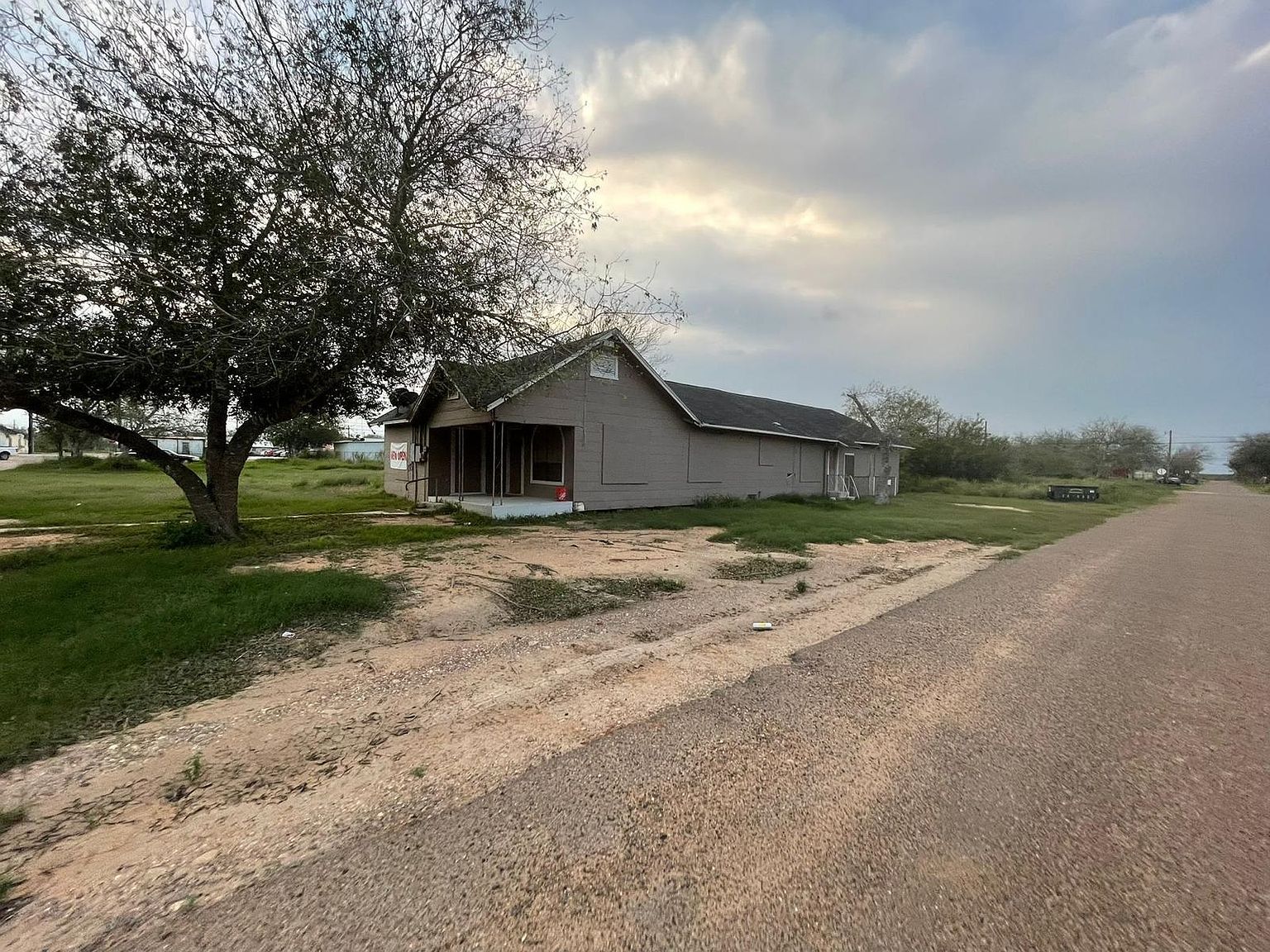 124 E 4th St, Bruni, TX 78344 MLS 20234481 Zillow