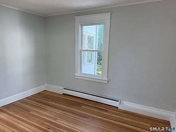 3rd image of 34 Beatty St APT 2