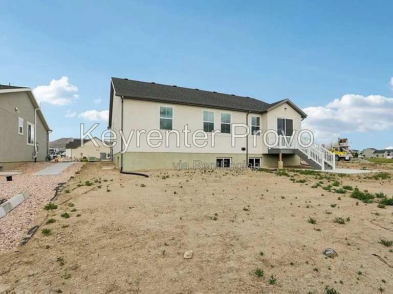 2568 N 3670 W — Photo 32
