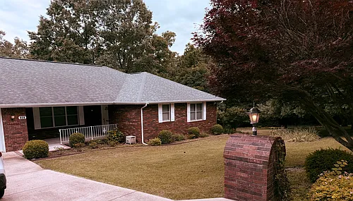 281 Lorraine Pl Photo 1