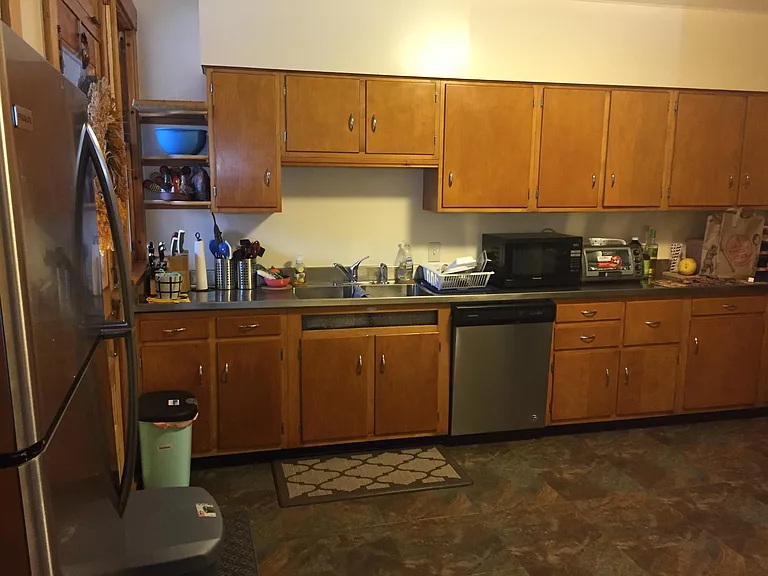 817 E End Ave #2 — Photo 7