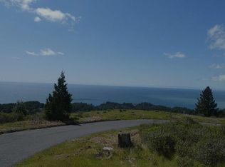 227 Hillside Dr, Whitethorn, CA 95589