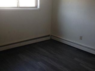 433 S Van Buren St APT 12, Iowa City, IA 52240