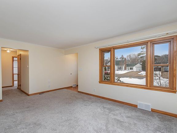 2nd image of 2084 Ames Ave