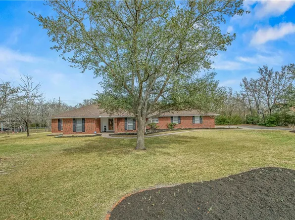 1002 Howe Dr, College Station, TX 77845