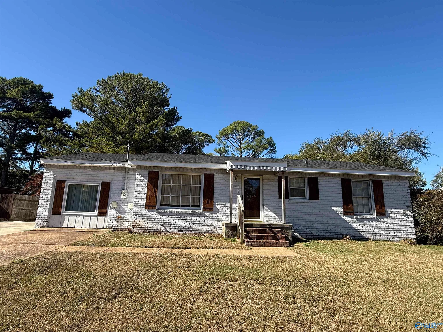 3 bed, 1.5 bath, 1700 sqft, $1,295 — Photo 1