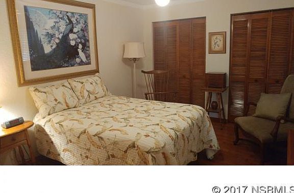5th image of 351 W Castlewood Ln