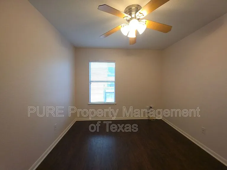 18401 Hees Ln — Photo 45