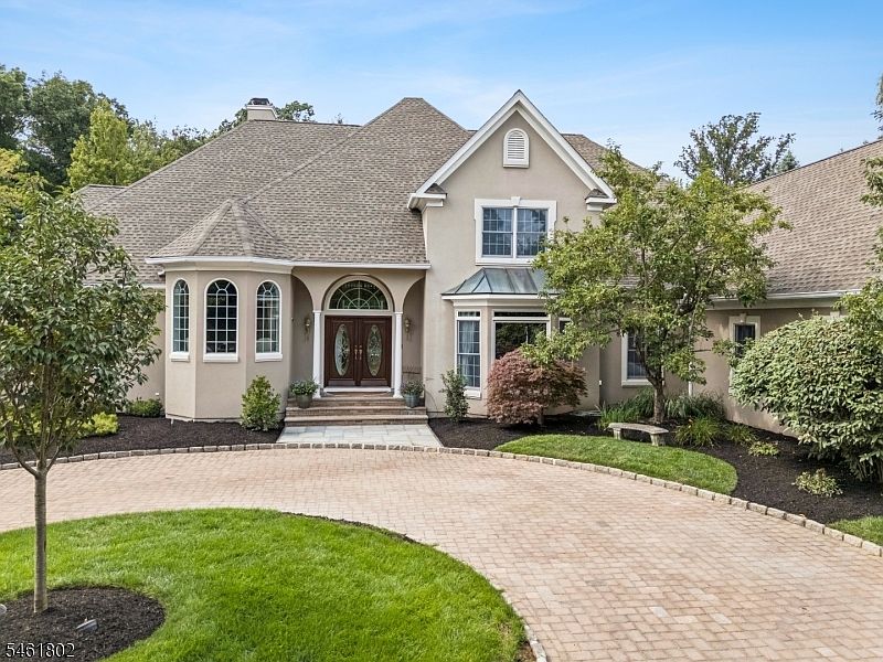 1st image of 37 COLTS GLEN LANE