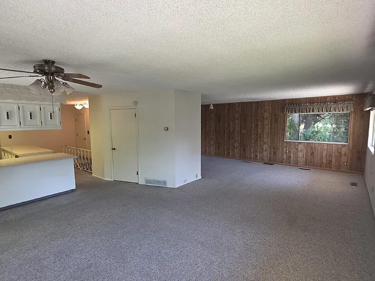 3565 Eccles Ave #UP — Photo 5