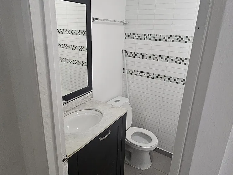 233 Ellerslie Ave #2 — Photo 6