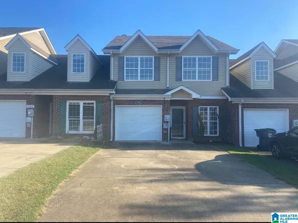2064 Queens Ct, Moody, AL 35004