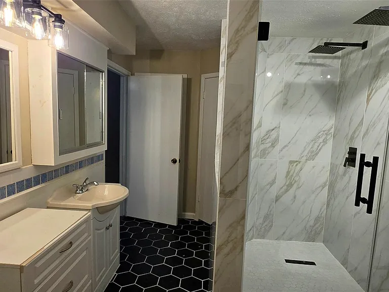 2204 Mimosa Ct — Photo 15