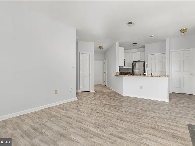 4200 Mozart Brigade Ln #N — Photo 5
