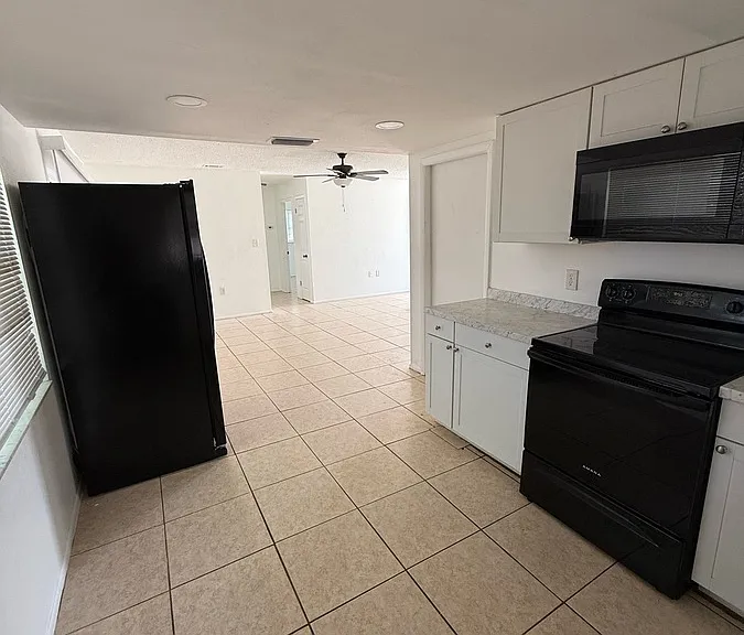 8447 Paxton Dr — Photo 10