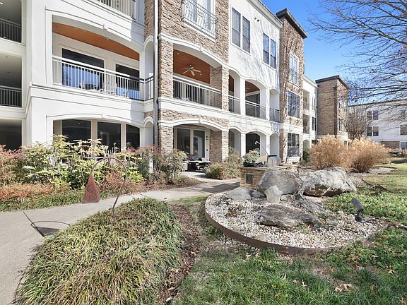 2nd image of 2600 Hillsboro Pike APT 204