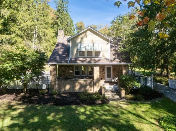 Road 1, Stahlstown, PA 15687