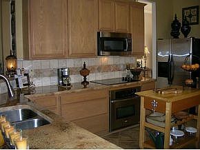 3rd image of 3336 Woodberry Ln
