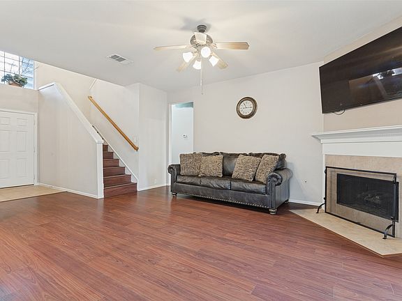 3rd image of 3000 Gettysburg Ln