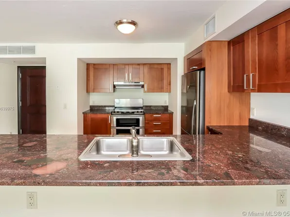 9499 Collins Ave APT 602, Surfside, FL 33154