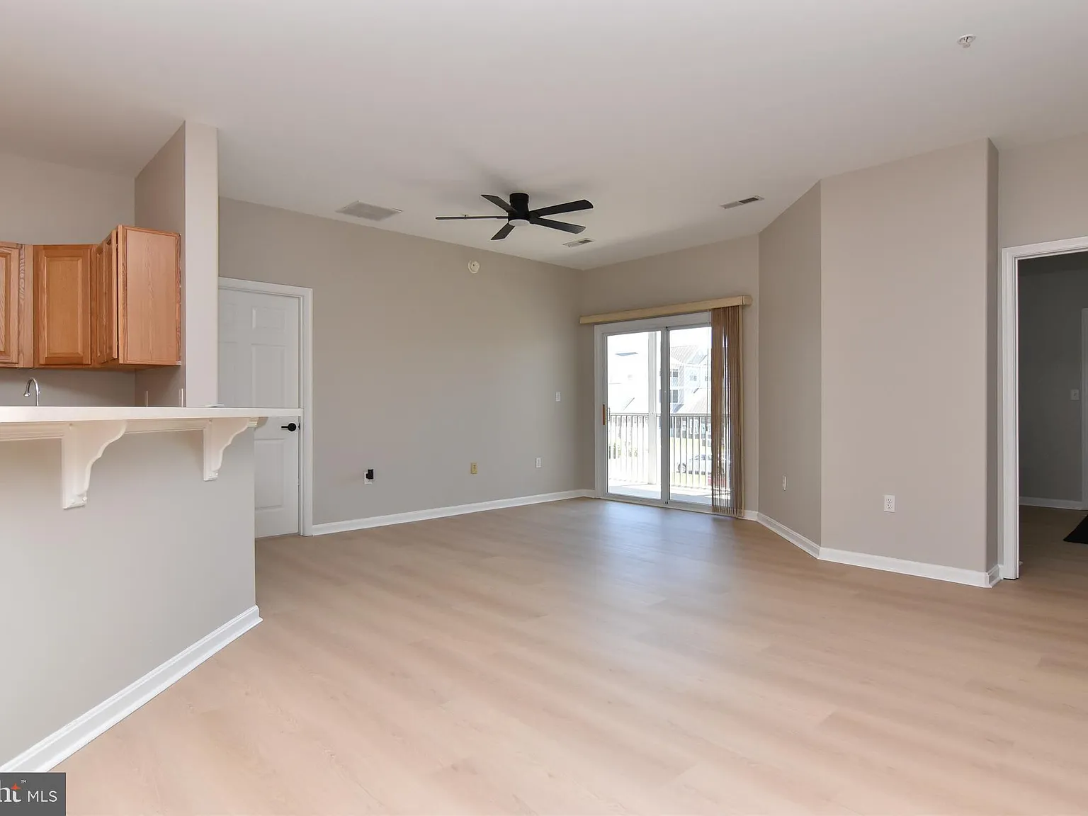 3 bed, 1319 sqft, $2,000 — Photo 2