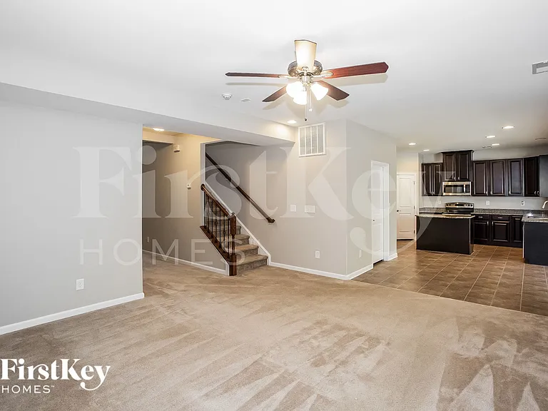 3232 Oulten St — Photo 5