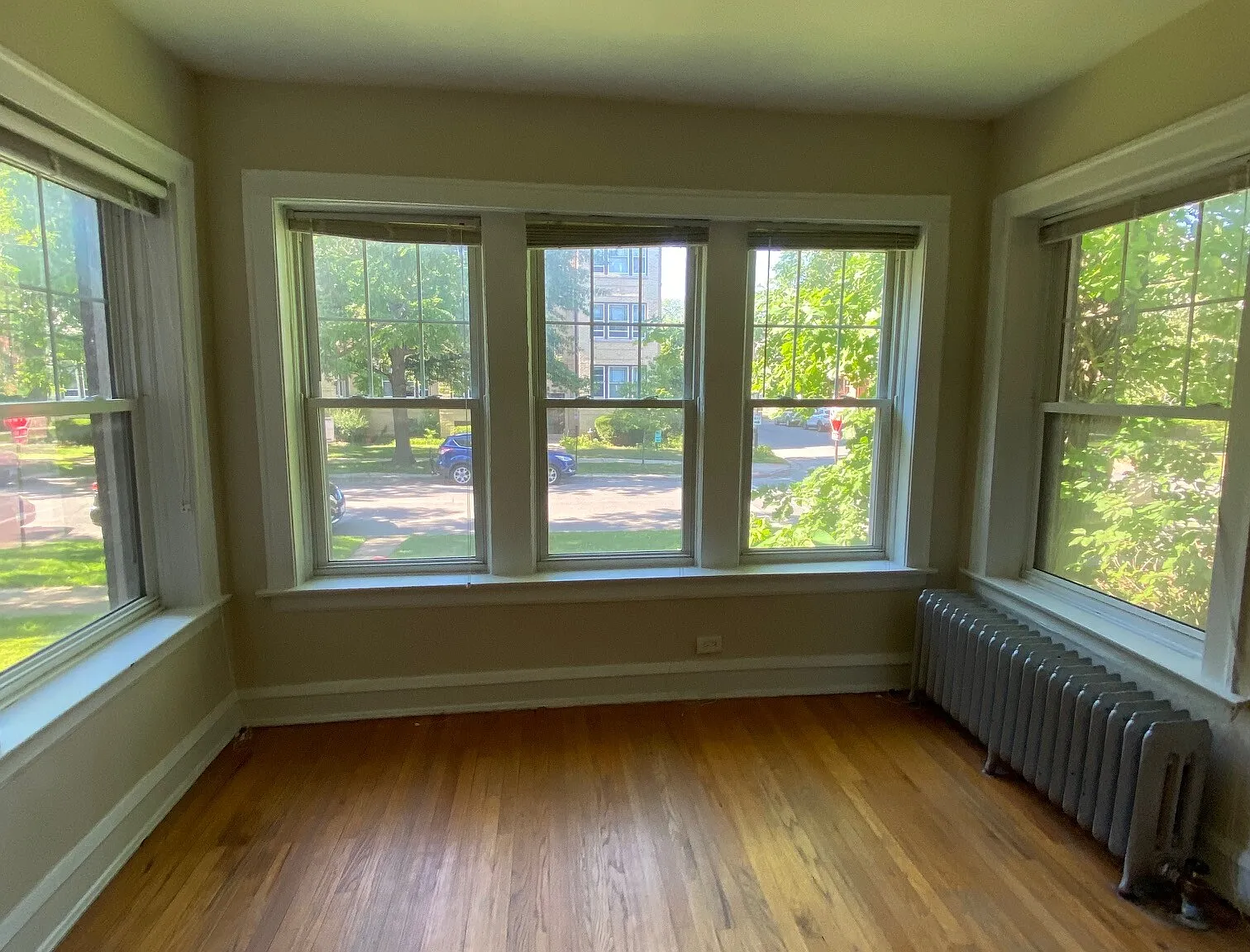 2 bed, 1.0 bath, $2,195 — Photo 2