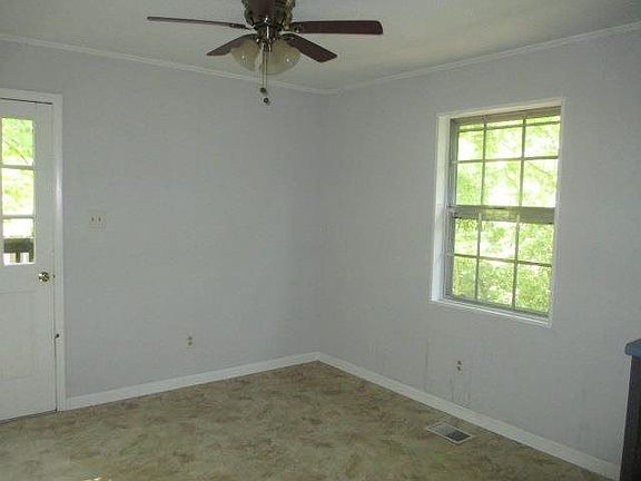 5th image of 4710 Treemont Cir NE