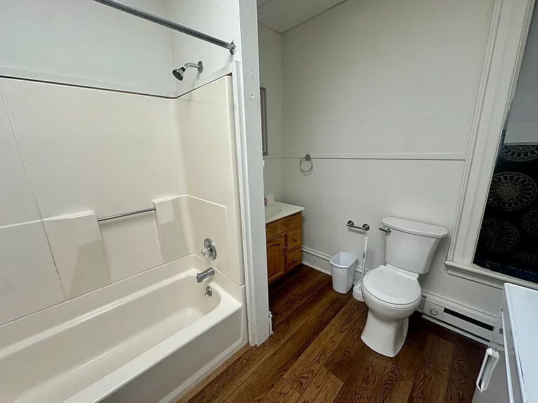 503 N Railroad St #C — Photo 8
