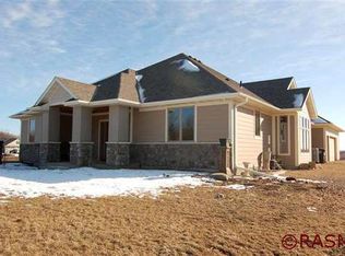 58353 185th St, Mankato, MN 56001