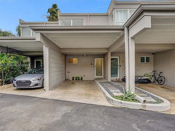 5th image of 6011 N Bayshore Dr APT 2