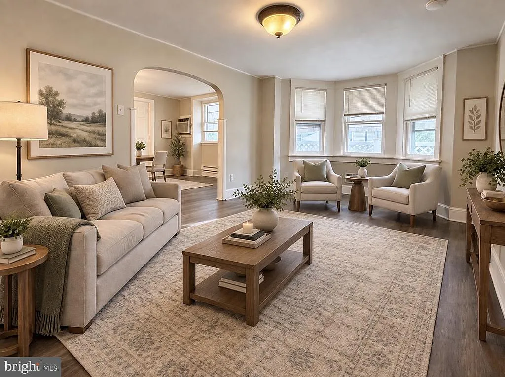 2 bed, 1.0 bath, 1928 sqft, $1,750 — Photo 2