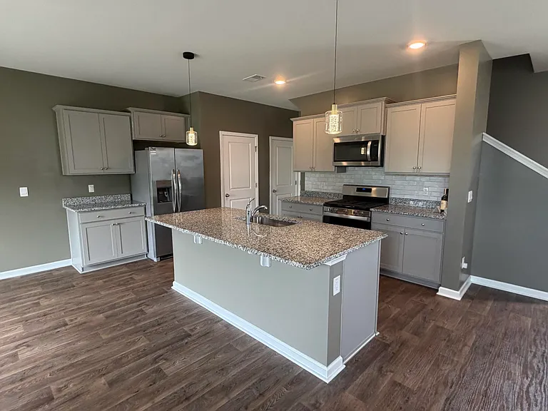 742 Ladywood Dr — Photo 9