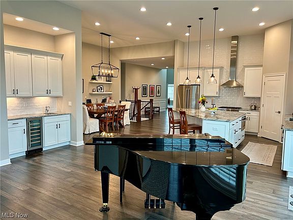 4th image of 4455 Renoir Way