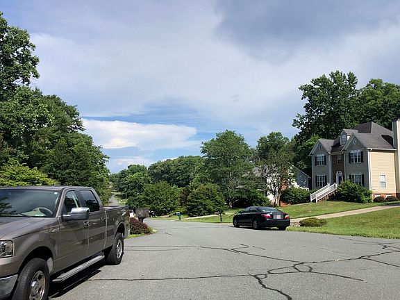 4th image of 2095 Pembrooke Forest Dr