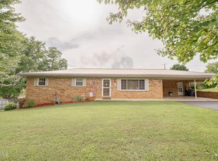 905 Independence Ave, Mt Carmel, TN 37645
