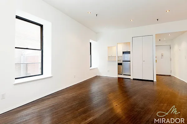 Rented by Mirador Real Estate | media 28