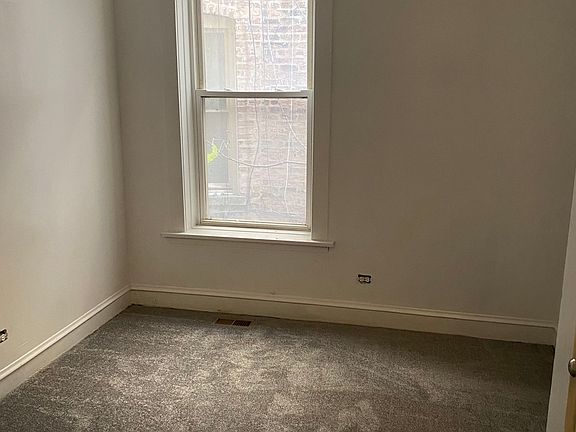 3rd image of 6405 S Greenwood Ave #1