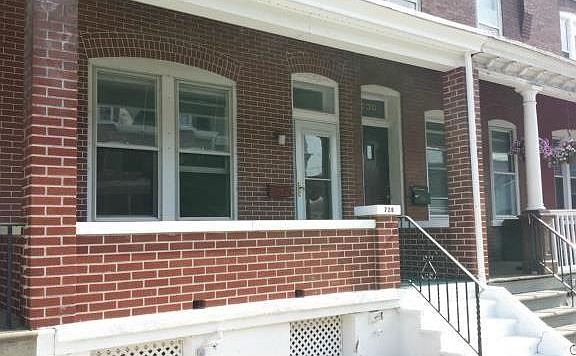 2nd image of 728 W Washington St
