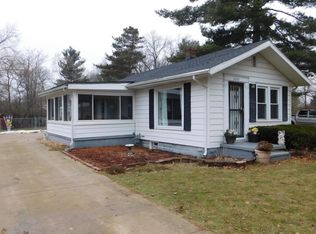 2938 S 3rd St, Niles, MI 49120