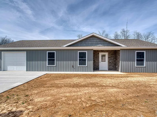 1111 Chariton Dr, Boonville, IN 47601