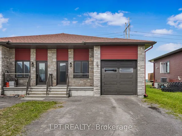 1041 Jacynthe St, Hawkesbury, ON K6A 3W3