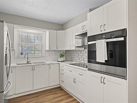 2nd image of 2801 Cedar Crest Dr
