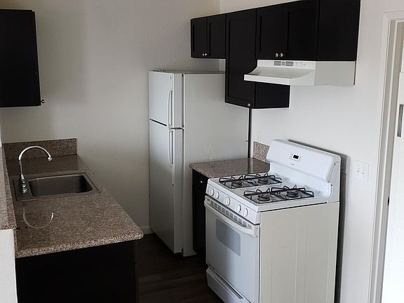 2nd image of 4044 Estrella Ave APT 17
