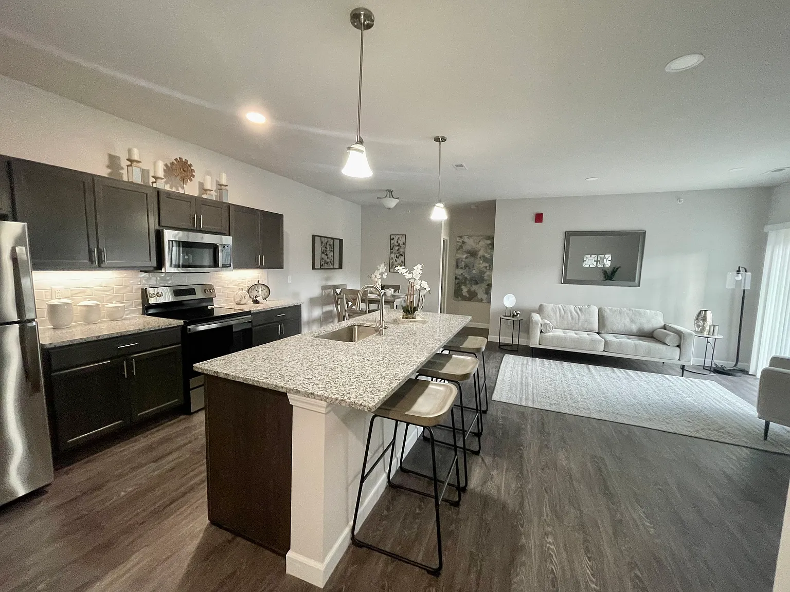 Miller Crossing Apartments & Villas — Photo 2